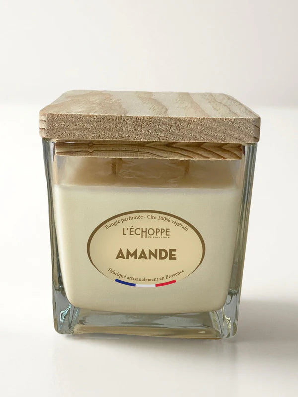 Bougie 4 mèches parfumée "Amande" couvercle bois 400g