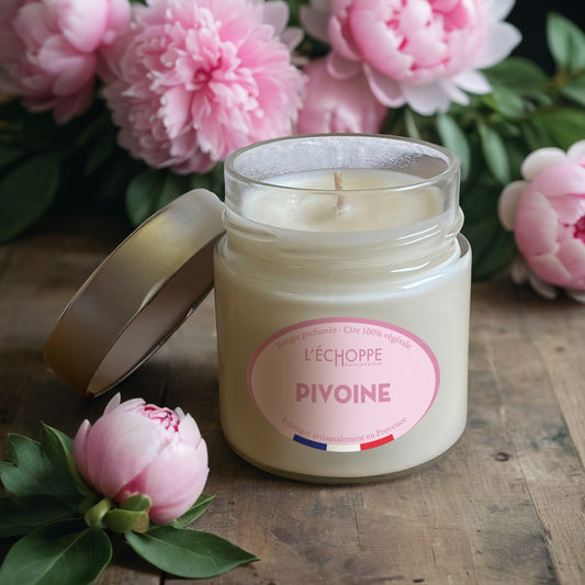 Bougie parfumée "Pivoine" pot rond couvercle métal 180g